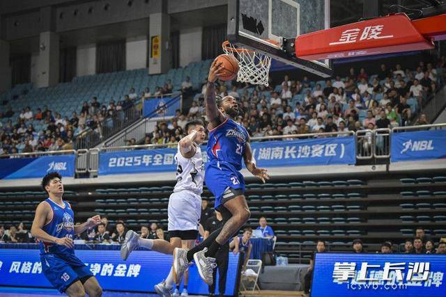 清晨体能课后，菲尼克斯太阳战术微调备战CBA季后赛，压力陡增，阵容厚度经受考验的简单介绍-开云电竞