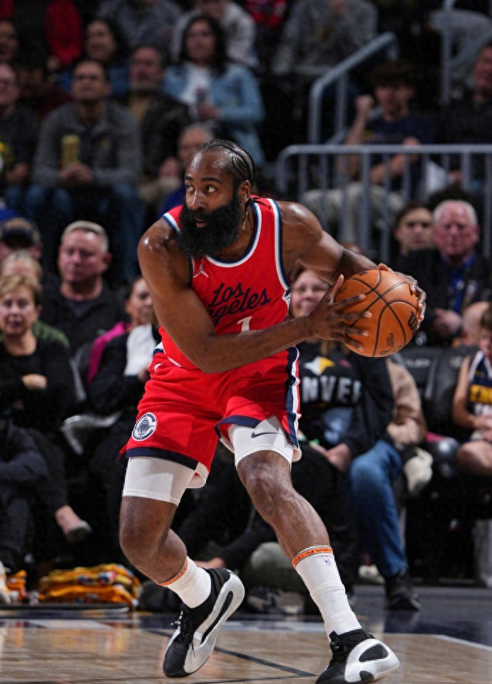 洛杉矶快船今晨复出首秀，志在英超名次提升，信心回归，球探报告显示潜力 -开云官网入口